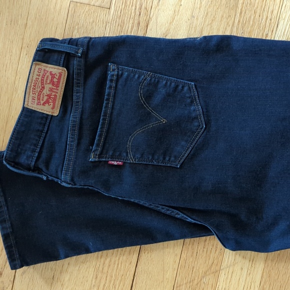 Levi's: Classic Mid Rise Skinny Jeans - Picture 3 of 4